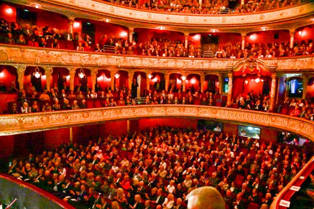 125 Jahre Staatstheater Wiesbaden, Festakt mit Ballettaufführung.