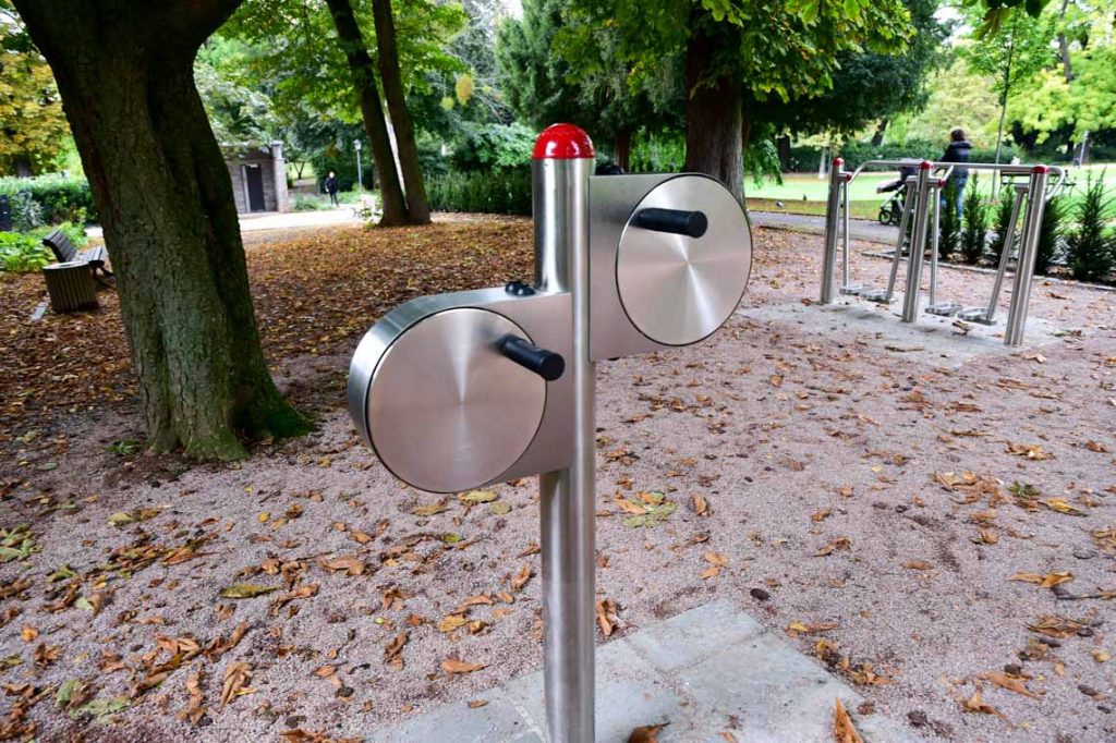 Fitnessgeräte ma Warmen Damm @2019 Volker Watschounek