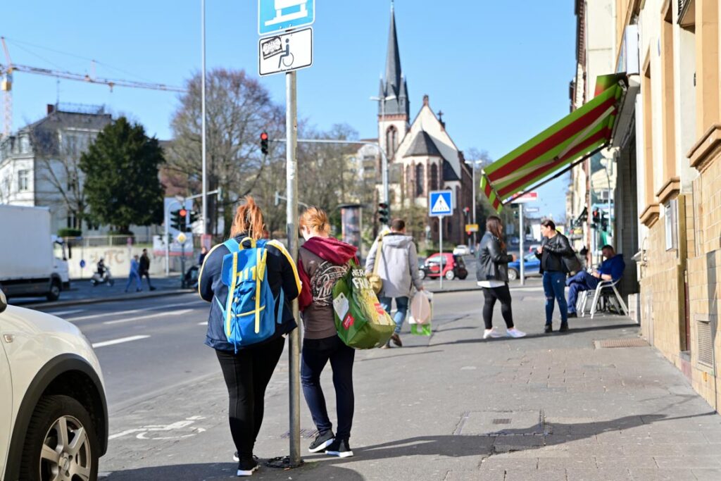 Korona Kontaktverbot, Land beschließt Strafen bis zu 5000 Euro