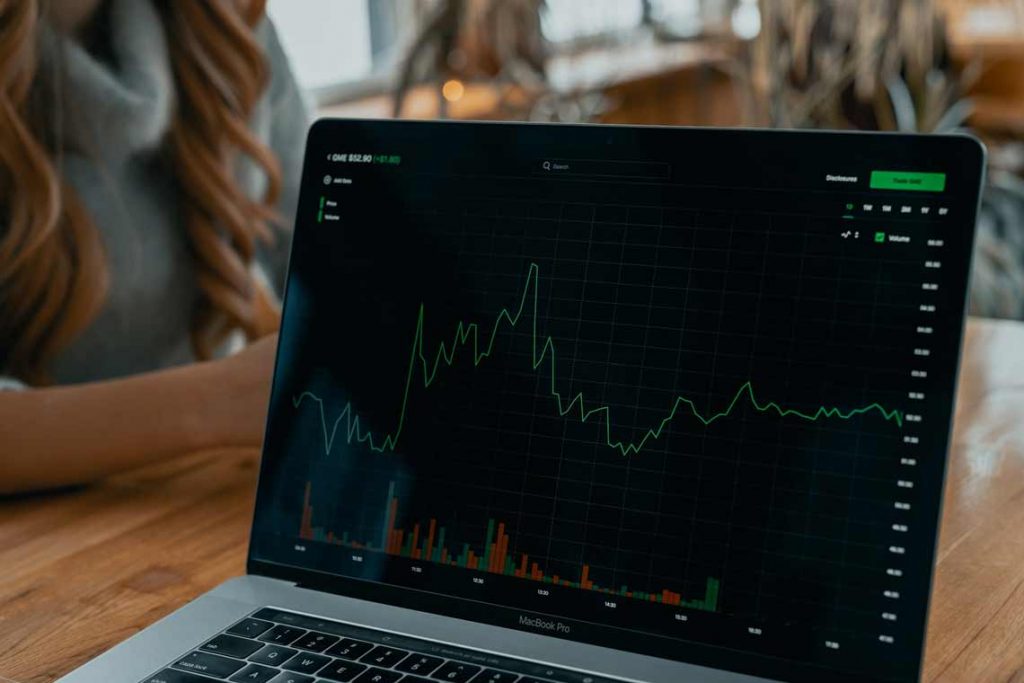 Boerse-tech-daily-ztYmIQecyH4-unsplash