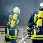 Feuerwehr löscht Küchenbrand