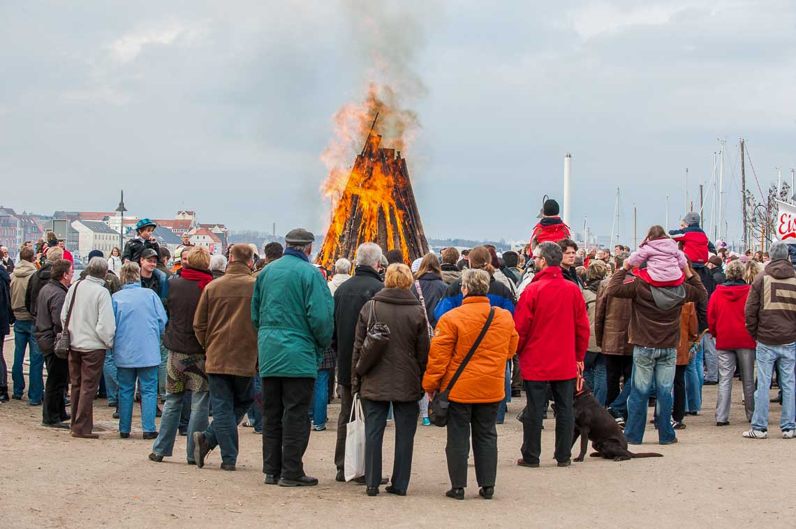 Osterfeuer, Ostern im Norden