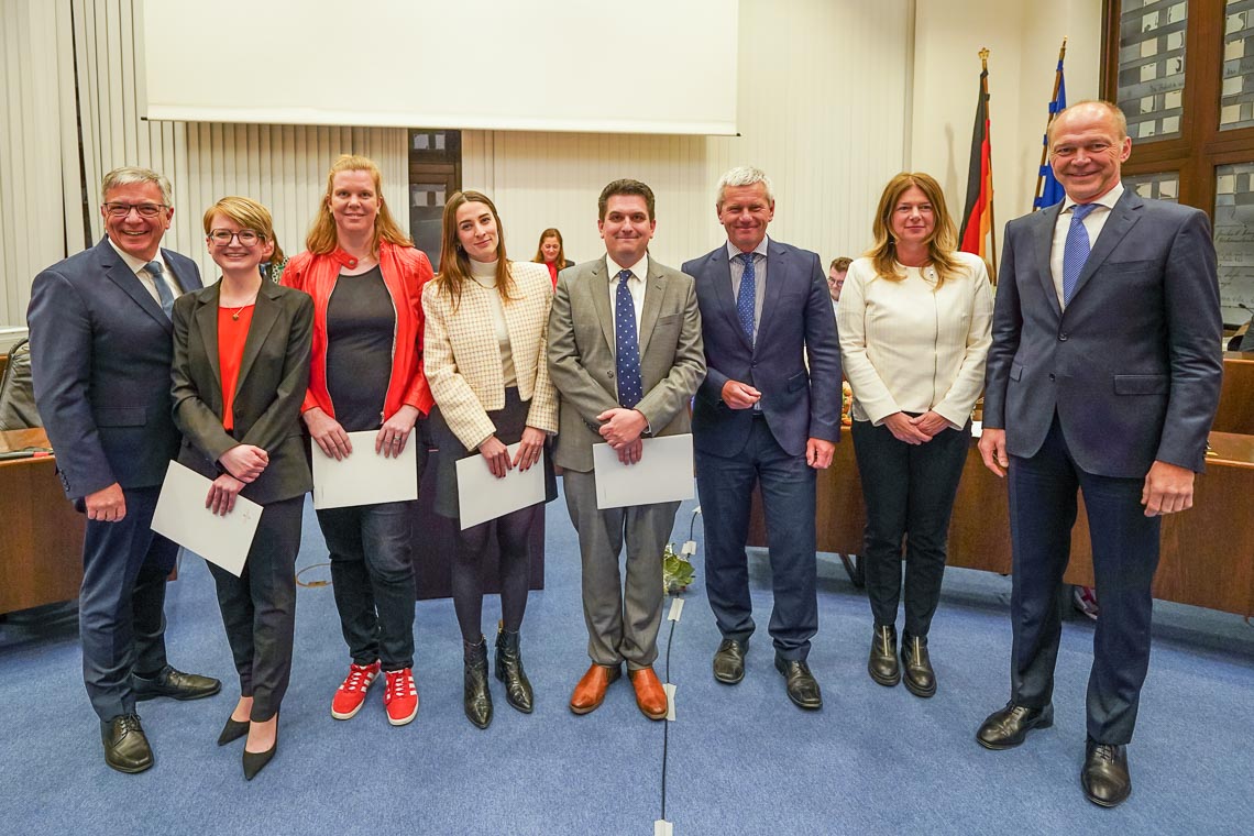 Neue Magistratsmitglieder am Mittwochmorgen nach der Wahl.