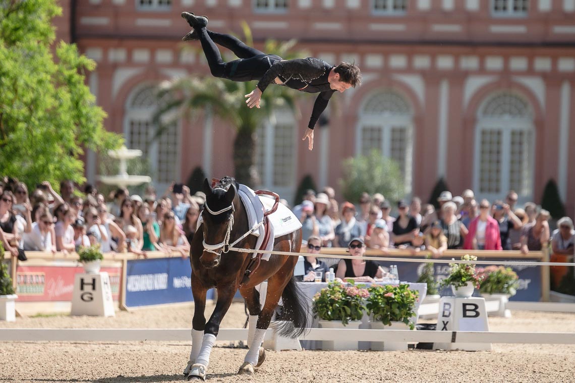 Überflieger: Viktor Brüsewitz (GER) über Goldjungeaa