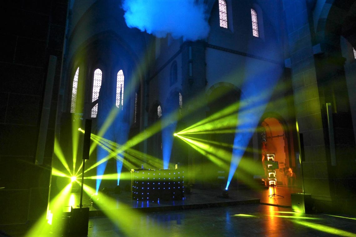 Silent Rave in der Kirche Maria Hilf.