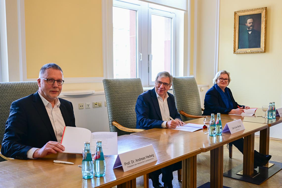 Notfalverbund unterzeichnen Verträge