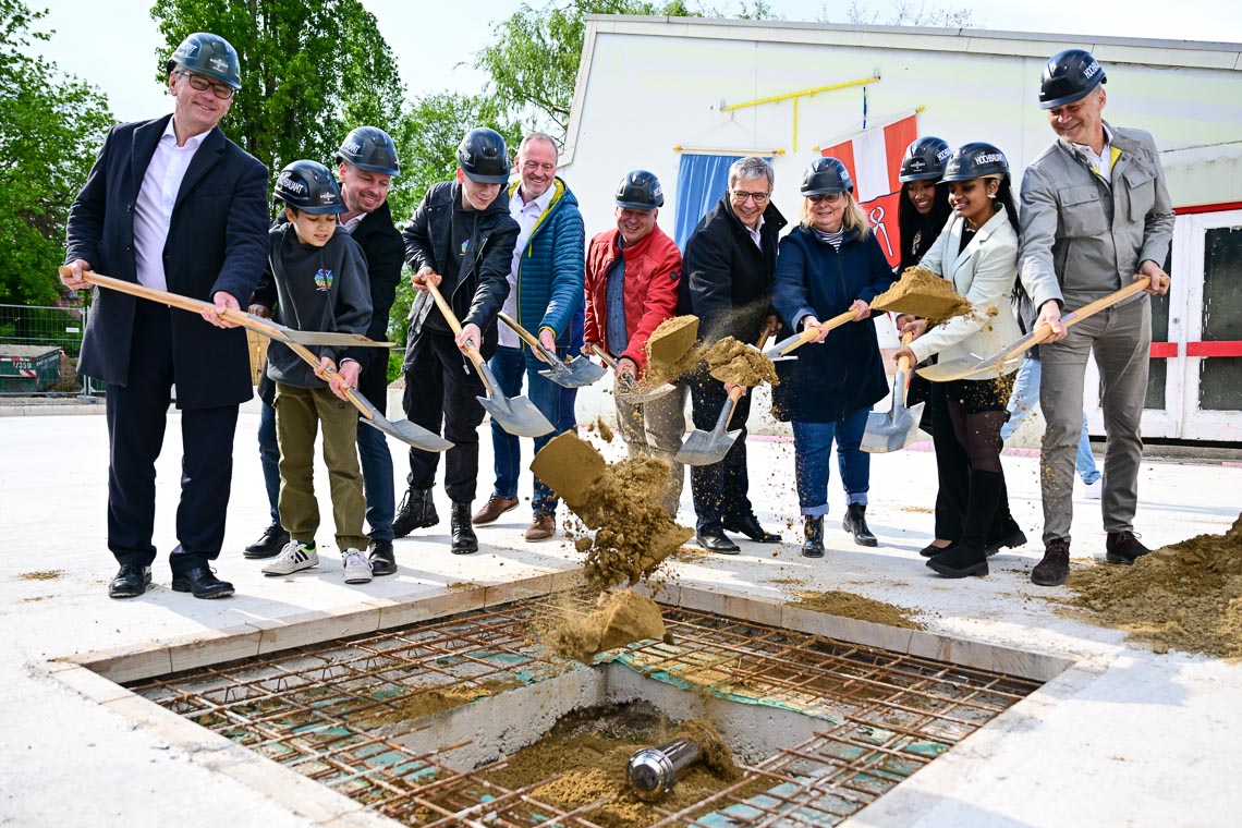 Spatenstich für den Neubau der Wilhelm-Leuschner-Schule