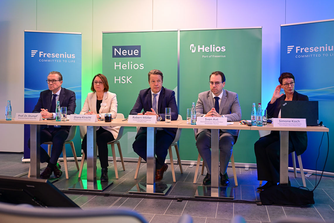 Prof. Dr. Stumpf, Diana Kirsch, Robert Möller, Sven Axt, Simone Koch bei der offiziellen Einweihung des Neubaus im November 2024.