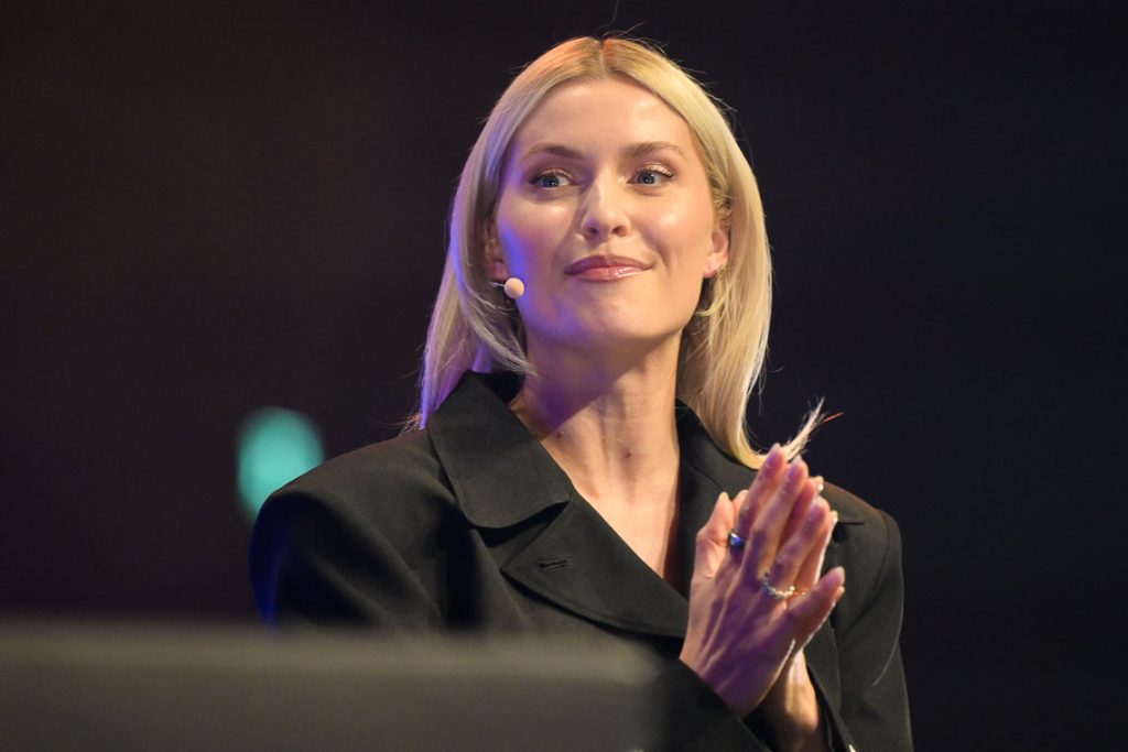 Lena Gercke bei der Founder Summit: Gründerin des Jahres, ihr erster Award.