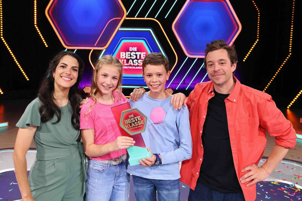Die beste Klasse deutscghlands, moderiert von Clarissa Corrêa da Silva und Tobias Krell, im Bild mit Sarah und Tim.