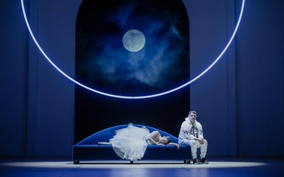 Zauberflöte, im Bild Sarah Yang und Sascha Zarrabi