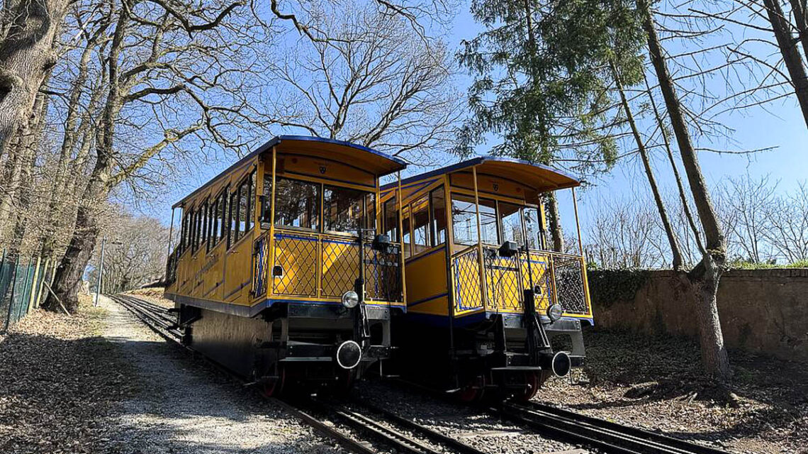 Nerobergbahn im Bild a Wechselpunkt.