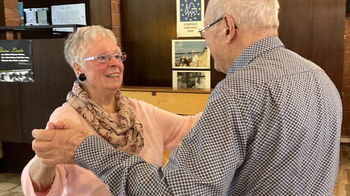 Tanztee in der Albert-Schweitzer-Gemeinde