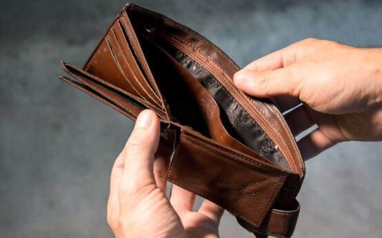 Leerer Geldbeutel, leeres Portmonee ©2020 Chronomarchie von Pixabay