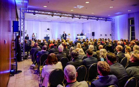 Talk-Runde beim Neujahrsempfang der IHK Wiesbaden.