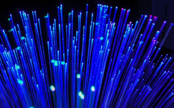 Fiber to the home, Blue Fingers A.Dreher / pixelio.de