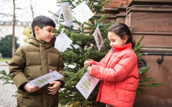 Der Christbaum für Kinder steht auch in diesem Jahr vor der Marktkirche