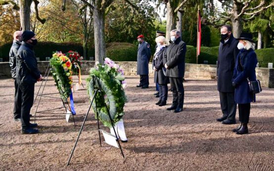 Volkstrauertag am Mahnmal auf dem Südfriedhof