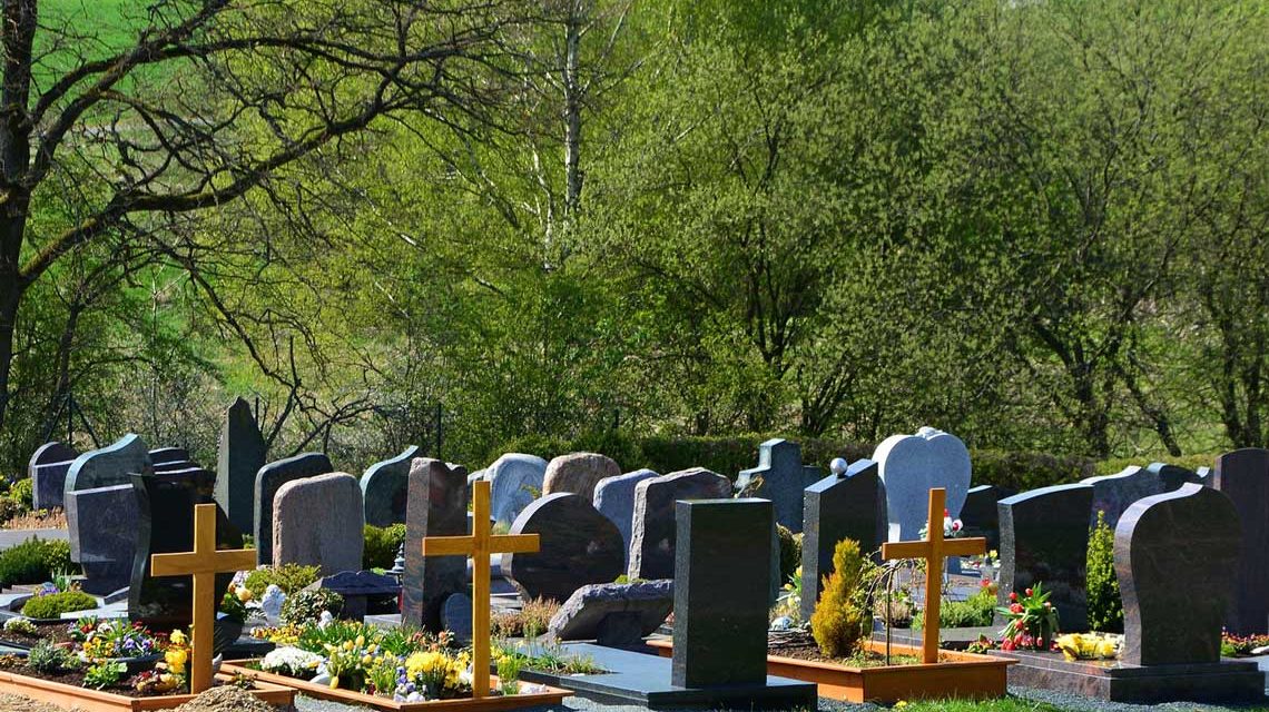 Friedhofentwicklungsplan/ Friedhof – congerdesign auf Pixabay