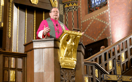 Im Zeichen des Kirchentag – Bischof Georg Baetzing predigt