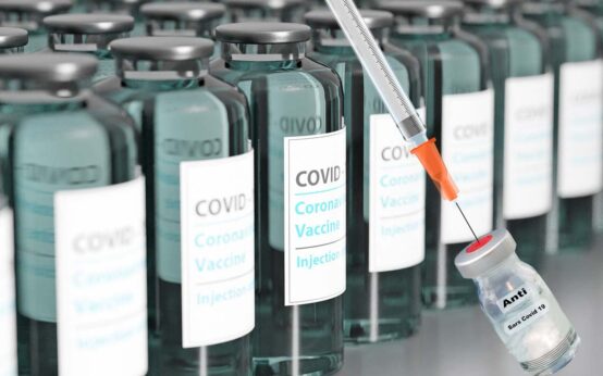 Coorona-Impfung ©2021 torstensimon auf Pixabay, impfen