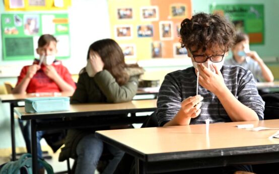 Testen, Erste Stunde: Corona Selsbttest