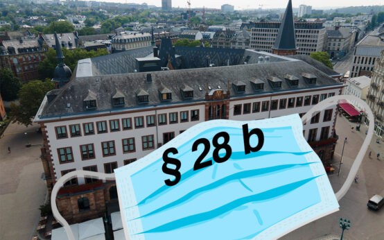 Das neue Rathaus, gleich gegenüber des alten Rathauses. Das Infektionsschutzgesetz gilt auch hier.