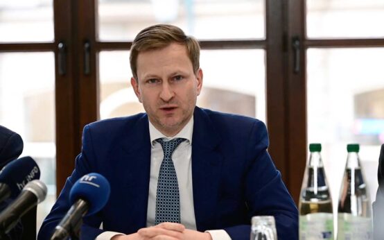 Die Inzidenz und Bürgermeister Dr. Oliver Franz, Archivbild