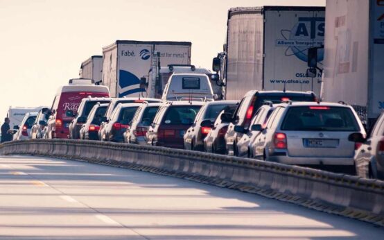Stau auf Autobahnen an Pfingsten, Reisewelle
