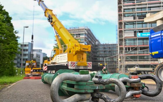 Fußgängerbrücke: Überquerung auf den Siegfriedring