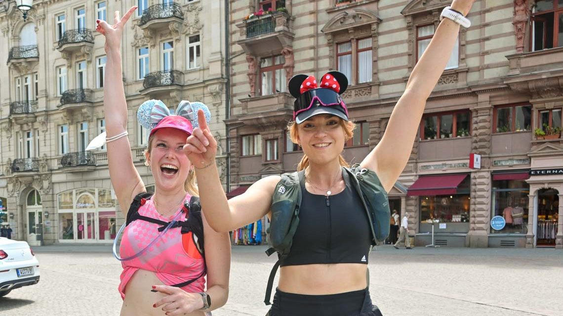Marathonläuferinnen Marina Andresen und Josephine Heilingloh Foto: Volker Watschounek