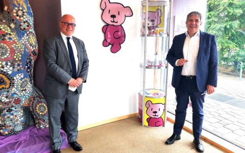 Lutz Hoppe (li) und OB Gert-Uwe Mende