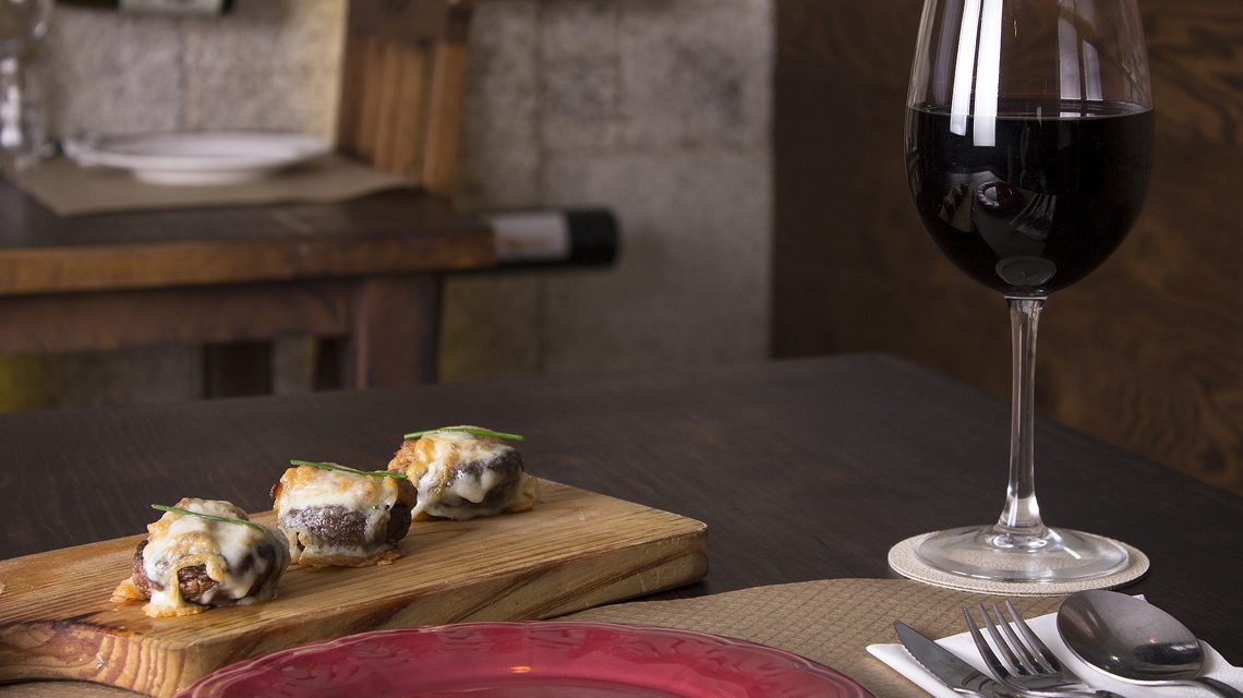 Wine & Dine