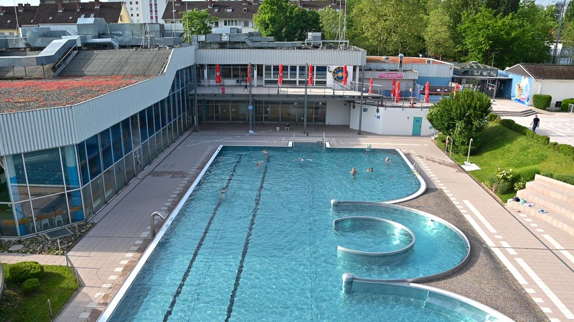 Ermäßigte Schwimmkurse in Sommerferien