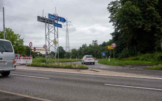 Linksabbiegen mit U-Turn