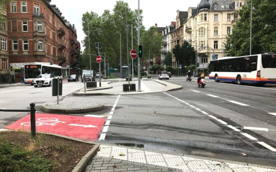 Fußgängerfreundlicher Umbau des Knotenpunkts Ringkirche abgeschlossen Fußgängerfreundlicher Umbau des Knotenpunkts Ringkirche abgeschlossen