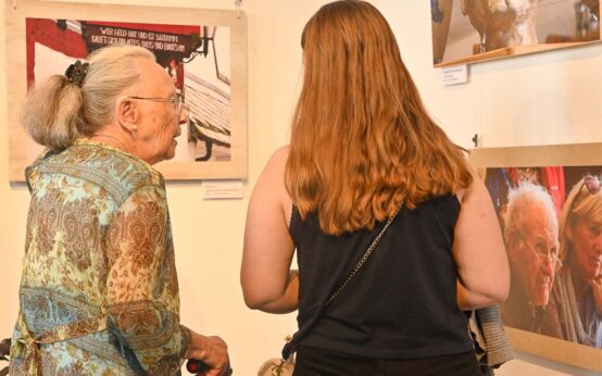 Verissage zur Fotoausstellung "Bewegung und Bewegen" im Rathaus