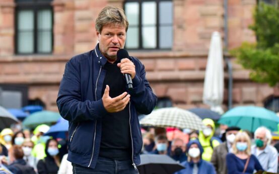 Robert Habeck wirbt in Wiesbaden für einen Politikwechsell