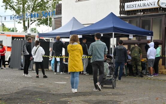 Erst impfen ud dann zum Fußbalöl