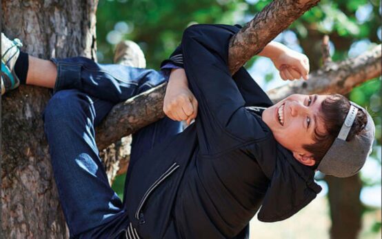 Erziehungsstile: Vertrauen statt Kontrolle: Raus aus der Helikopterfalle