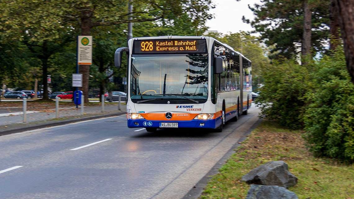 Neue Expressbuslinie 928 wird bis zum 23. Dezember 2021 verlängert