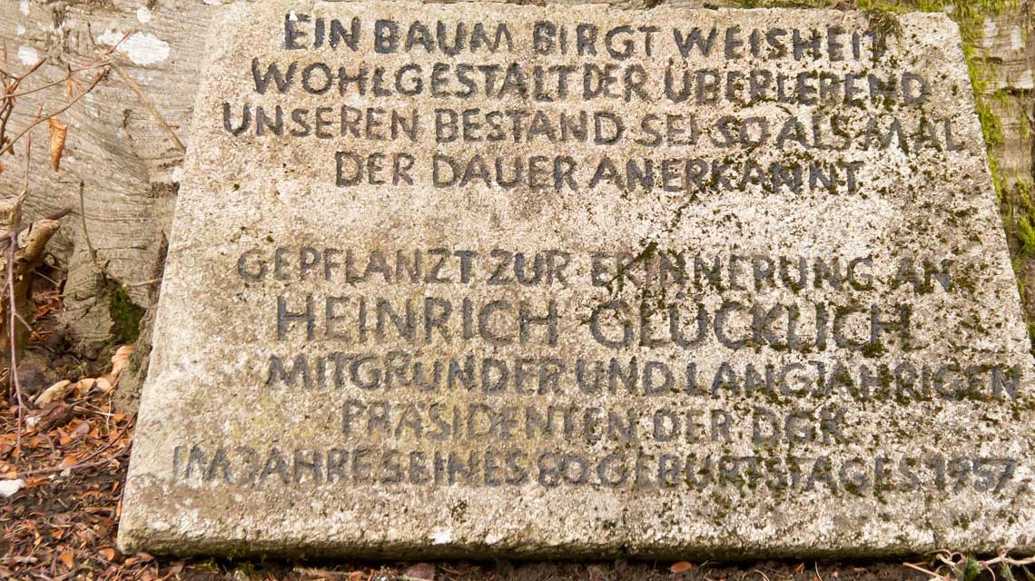 Gedenktafel vor seinem Haus in Bad Urach, Schwäbische Alb © Raimond Spekking / CC BY-SA 3.0