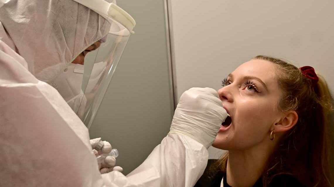 Archivbild: Gleich neben dem Rhein Main Congres-Center betreibt Centogene sein Corona-Test-Center. zum Coronatest.