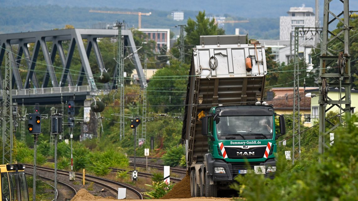 Salzbachtalbrücke, Sprengung am 6. November