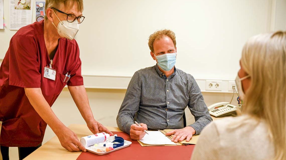Dr. Michael Doll in der Post-Covid Sprechstunde ©2021 JoHo