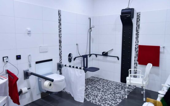 Belle Wi. Behinderten. und Seniorengerechtes Bad