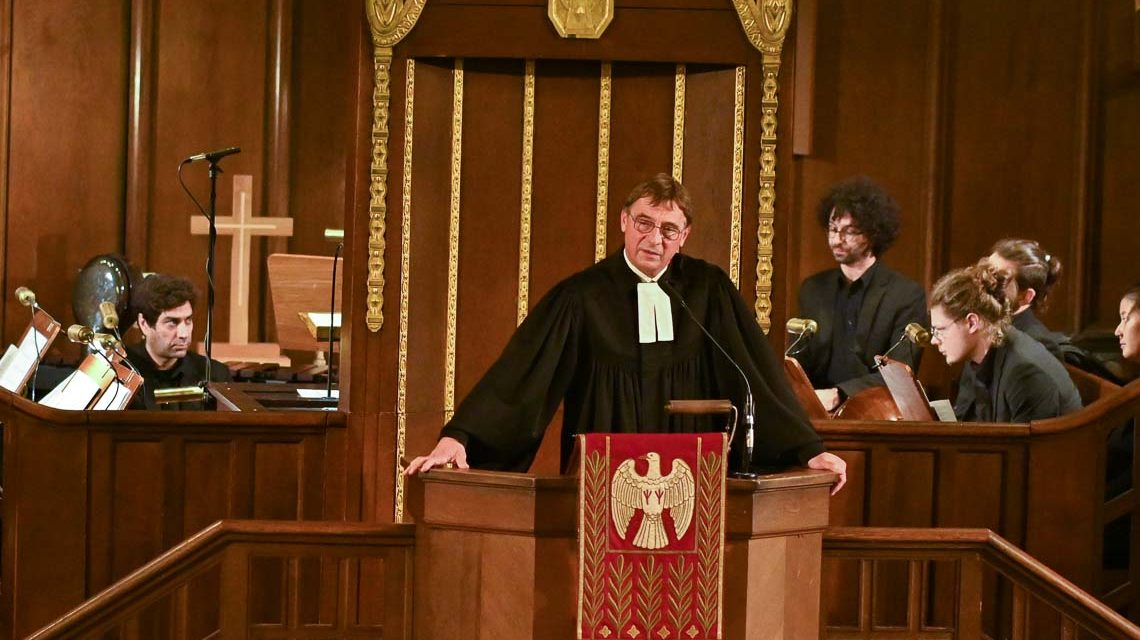 Reformationstag: Volker Jung: Unsere Hilfe steht im Namen des Herrn, der Himmel und Erde gemacht hat, der Bund und Treue hält ewiglich und der nicht preisgibt das Werk seiner Hände.