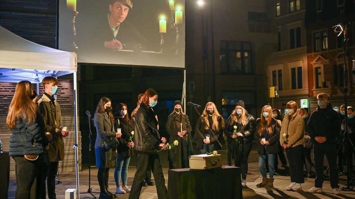 Erinnern im Rahmen der Gedenkfeier im Mahnmal „namentliches Gedenken" am Michelsberg