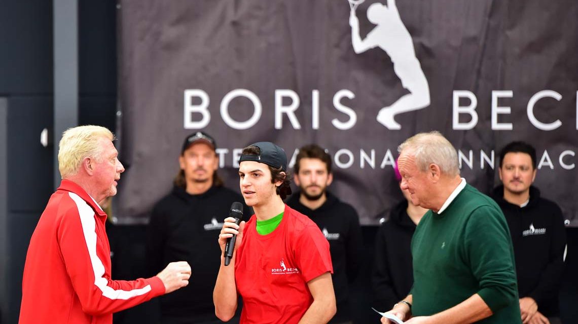 Boris Becker Tennis Academay, Boris becker interviewt einen Nachwuchsspieler