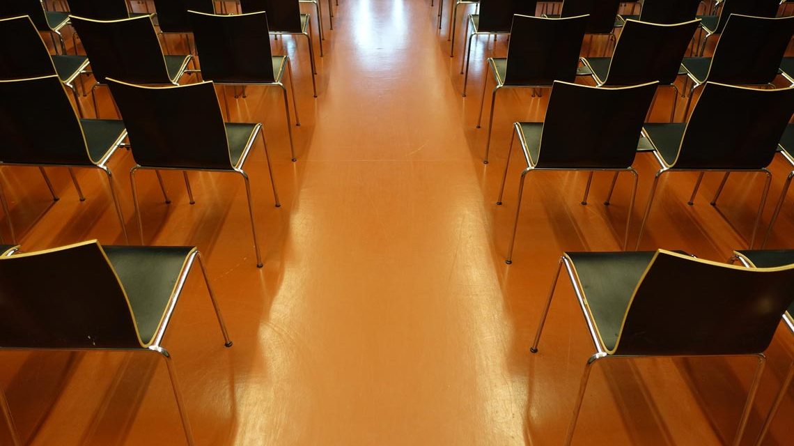 Bitte Platz nehmen zum Vortrag im Kulturforum